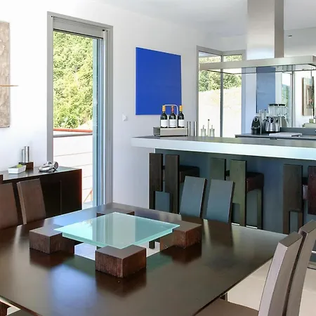 D'exception A Desirat Avec Piscine Privee