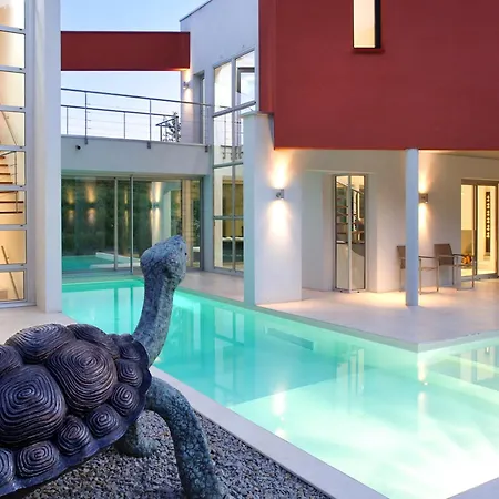 فيلة D'exception A Desirat Avec Piscine Privee