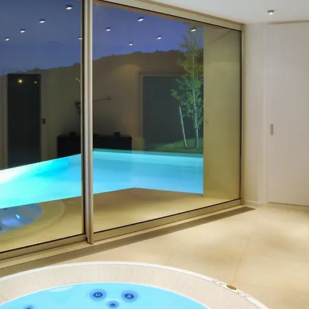 فيلة D'exception A Desirat Avec Piscine Privee