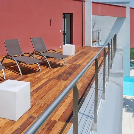 فيلة D'exception A Desirat Avec Piscine Privee *